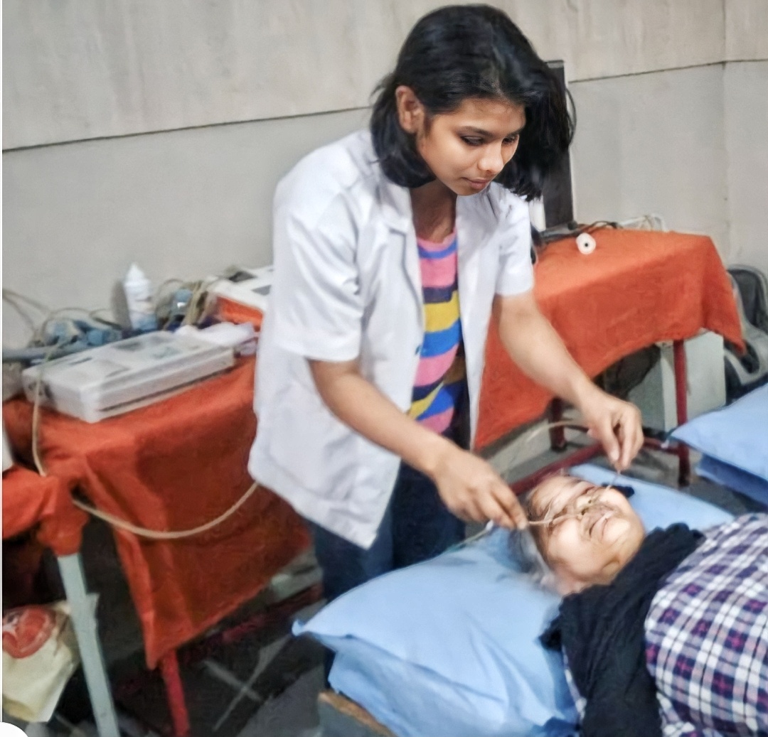 Experience the Best Home Nursing & Patient Care Services in Lucknow with Medizone Nursing Services